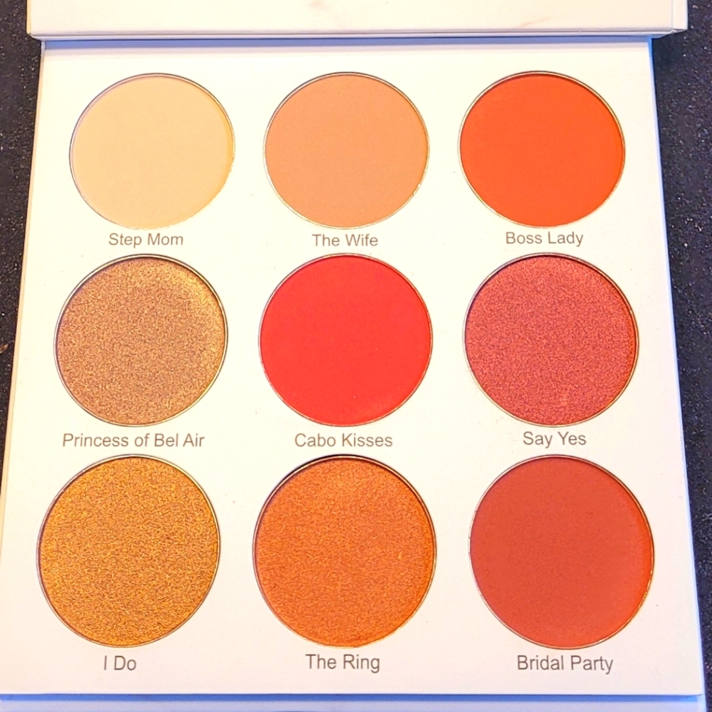 Give Them LaLa Beauty Palette
